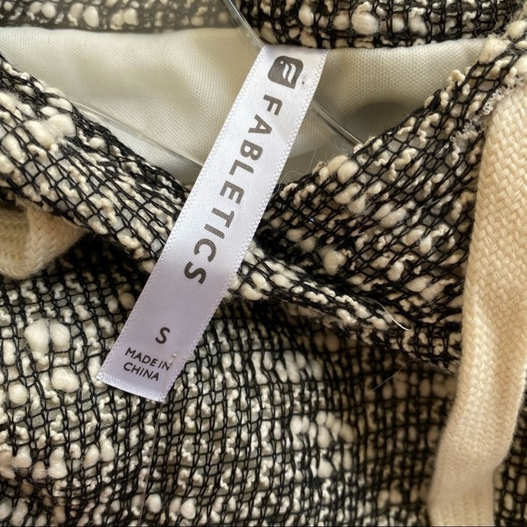 Fabletics NWT Yukon Hooded Sweater Knit Dress Size Small - Picture 11 of 12